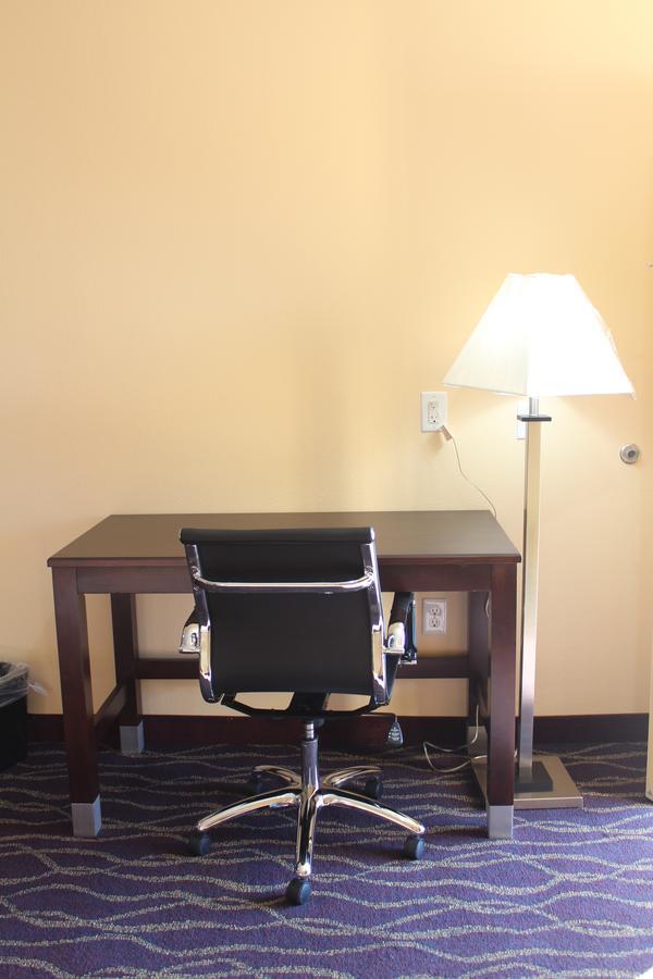 Express Inn And Suites Humble Buitenkant foto